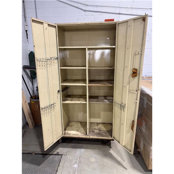 ARMOIRE EN MÉTAL -2 PORTES 36 x20 x72 