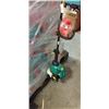 Image 2 : WEEDEATER GAS TRIMMMER WITH LINE