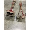 Image 2 : BUNDLE OF SHOVELS, AND POST HOLE DIGGER