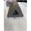 Image 3 : NEW UNIVERSAL TRUCK / TRAILER TAIL LIGHT AND HEAVY RUBBER WHEEL CHOCK