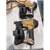 Image 2 : 2 BOSTITCH COIL ROOFING NAILERS AND 2 AIR HOSES