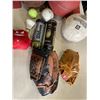 Image 3 : BASKETBALLS, TENNIS RACQUETS ETC