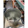 Image 2 : 2 GALVANIZED BUCKETS AND GARBAGE CAN