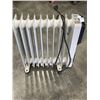 Image 2 : GERMAN MADE DBK OIL HEATER