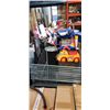 Image 1 : CRATE OF ABANDONED AUCTION ITEMS