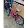 Image 1 : HELLO KITTY YOUTH BIKE