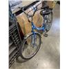 Image 2 : VINTAGE APOLLO STEP THRU BIKE