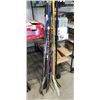 Image 1 : 2 BUNDLES OF ASSORTED HOCKEY AND GOALIE STICKS