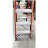 Image 2 : FIBERGLASS 4 A-FRAME LADDER
