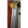 Image 3 : DEWALT FOLDING SAW STAND