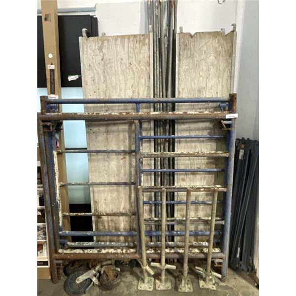 2 SECTIONS OF SCAFFOLDING, 4 PLANKS, 4 UPRIGHTS, 4 LEVELING FEET, 4 CASTORS, AND 4 CROSS SUPPORTS