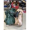 Image 1 : APPROX 15 PCS SIZE SMALL TURTLE NECK LONG SLEEVES AND SIZ ESMALL AND LARGE BEIGE LOW-V SHIRTS