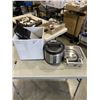 Image 1 : BREVILLE PIE MAKER, MIDEA INSTANT COOKER AND ASSORTED ELECTRONICS