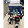 Image 1 : COLEMAN COOLER WITH WATER BOTTLES, AUTOMOTIVE DRINK HOLDERS AND MORE