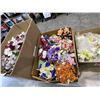 Image 1 : 3 LARGE BOXES OF ASSORTED ARTIFICIAL FLOWER DISPLAYS AND CENTRE PIECES