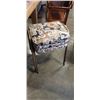 Image 1 : 3 RETRO STACKING STOOLS