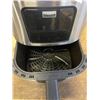 Image 2 : AS NEW NEVER USED BELLAPRO 4.2QT TOUCHSCREEN AIR FRYER - TESTED WORKING, RETAIL $199