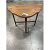 Image 1 : ANTIQUE D-TABLE