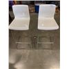 Image 1 : 2 WHITE MODERN CHROME BASE STOOLS