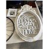 Image 2 : DRESSING MIRROR METAL DECOR AND FRAME