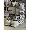 Image 1 : SOLOMON DIVINE LADIES SKI BOOTS, AS NEW, SIZE 25.5 MONDO, 7.5 LADIES