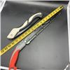 Image 4 : NEW PROFESSIONAL-GRADE HEAVY-DUTY LOGGING SAW AND NEW ALLOY STEEL FOLDING HAND SAW WITH SPINDLE LOCK