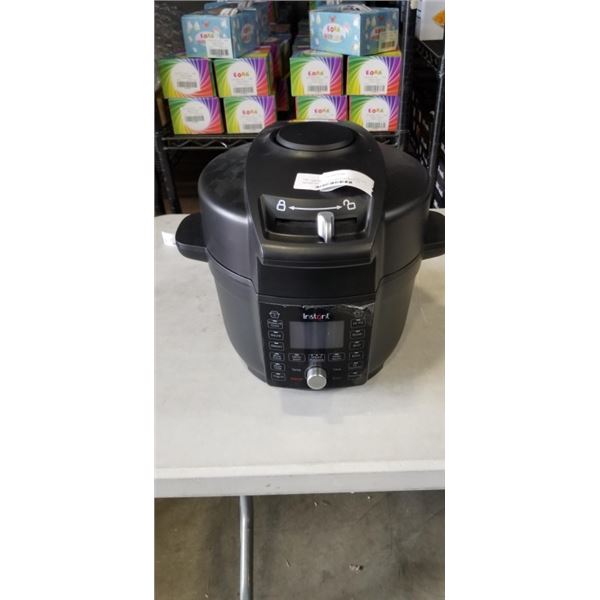 INSTANT POT DUO CRISP WITH ULTIMATE LID MULTI-COOKER - TESTED WORKING, RETAIL $339