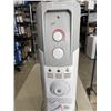 Image 1 : OIL HEATER