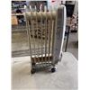Image 2 : OIL HEATER