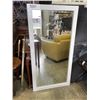 Image 1 : WHITE FRAME DRESSING MIRROR