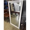 Image 2 : WHITE FRAME DRESSING MIRROR