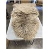 Image 2 : GENUINE SHEEPSKIN RUG