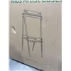 Image 2 : NEW ARKMIIDO KIDS WOODEN ART EASEL SET