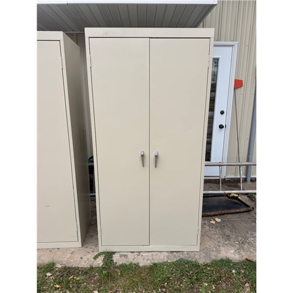 SANDUSKY METAL CABINET (MATCHES LOT 3)