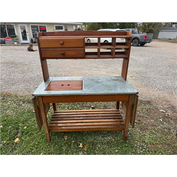 POTTING TABLE WITH DROPLEAF ENDS