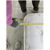 Image 6 : QUEEN SIZED COMFORT KING MATTRESS AND BOXSPRING - CLEAN