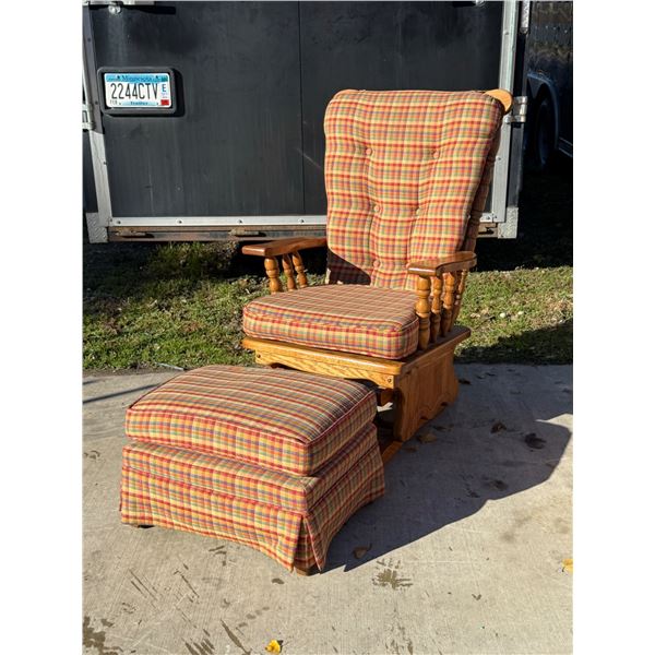 GLIDER ROCKER (MATCHES ARMCHAIRS IN LOT 26!)