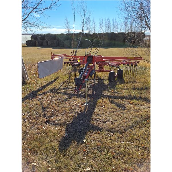 KUHN GA4220 TH Hay Rake