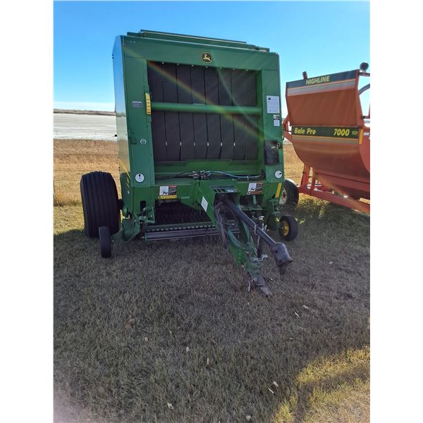 John Deere 569 Round Baler