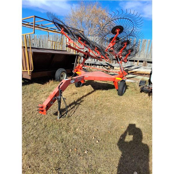 KUHN Speedrake SR 112 Hay Rake
