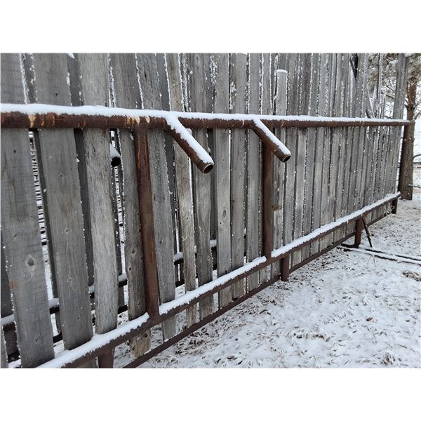 2x Bid Price, 30 ft Free Standing Windbreak Panels, with removable boards/ Slats, 15 ft wide base