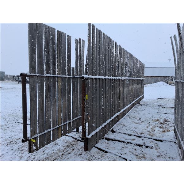 2x Bid Price, 30 ft Free Standing Windbreak Panels, with removable boards/ Slats, 15 ft wide base