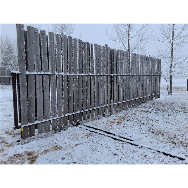2x Bid Price, 30 ft Free Standing Windbreak Panels, with removable boards/ Slats, 15 ft wide base