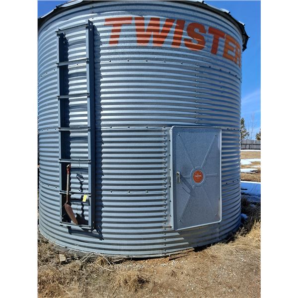 Twister Steel Grain Bin w/Approx 10 Tons of Feed Pellets