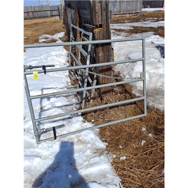 4' x 6' Steel Gate w/Hinges