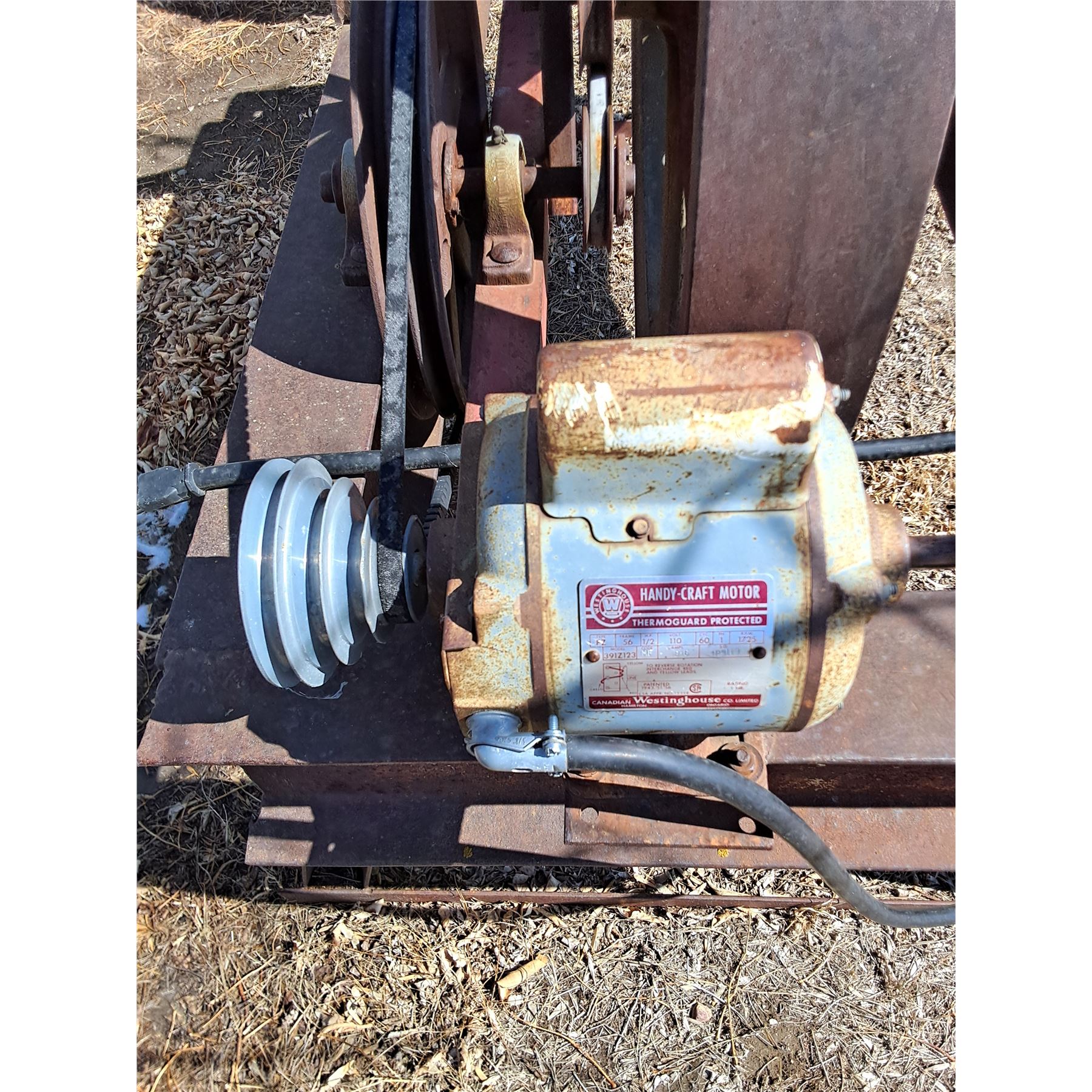 Custom Made Electric Log Splitter with 1/2 Horsepower Motor - Working ...