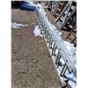 Image 2 : 32' Max Aluminum Extension Ladder