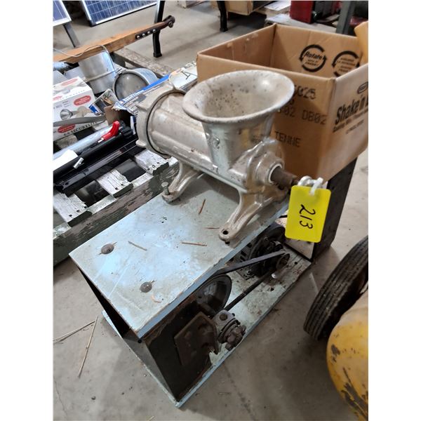 #32 Electric Meat Grinder & Attachments - Working