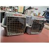 Image 6 : (2) Small Pet Carriers/ Kennels