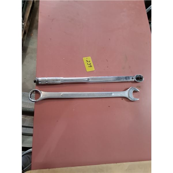 250ft/lb Torque Wrench & 1 3/4" Westward Wrench
